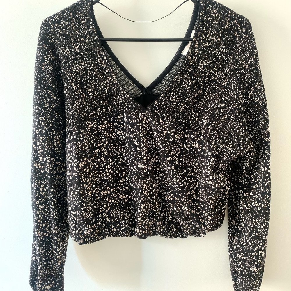 Woman’s Urban Romantics top